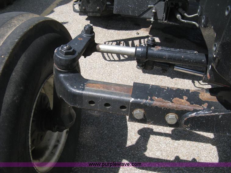 image for item H5313 2004 New Holland TS100A Plus tractor