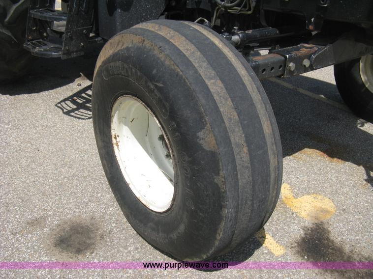 image for item H5313 2004 New Holland TS100A Plus tractor