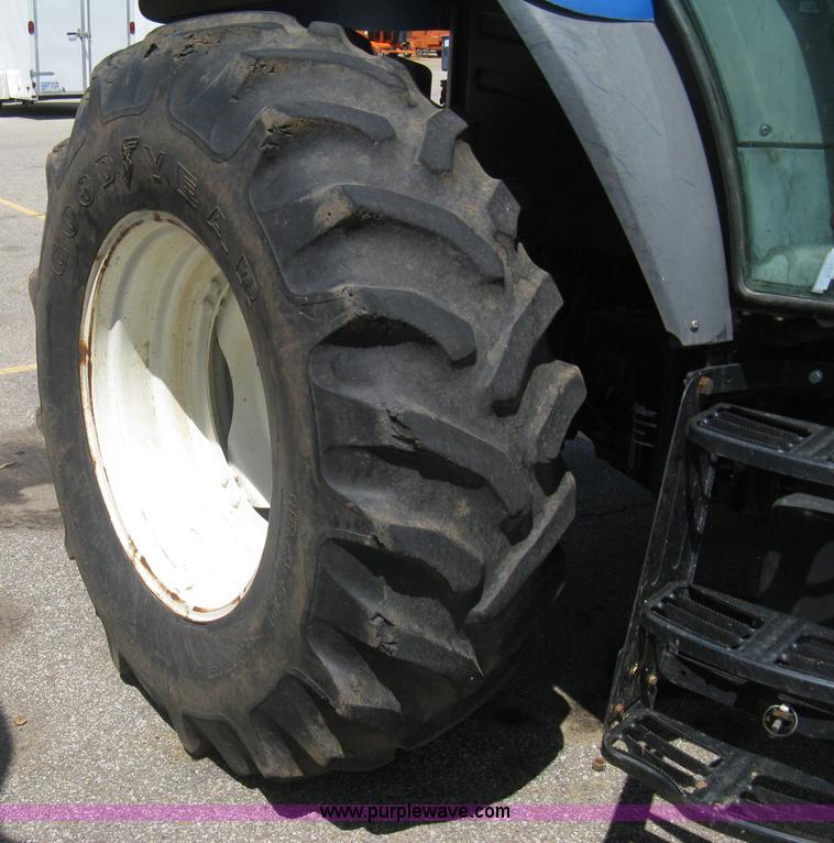 image for item H5313 2004 New Holland TS100A Plus tractor