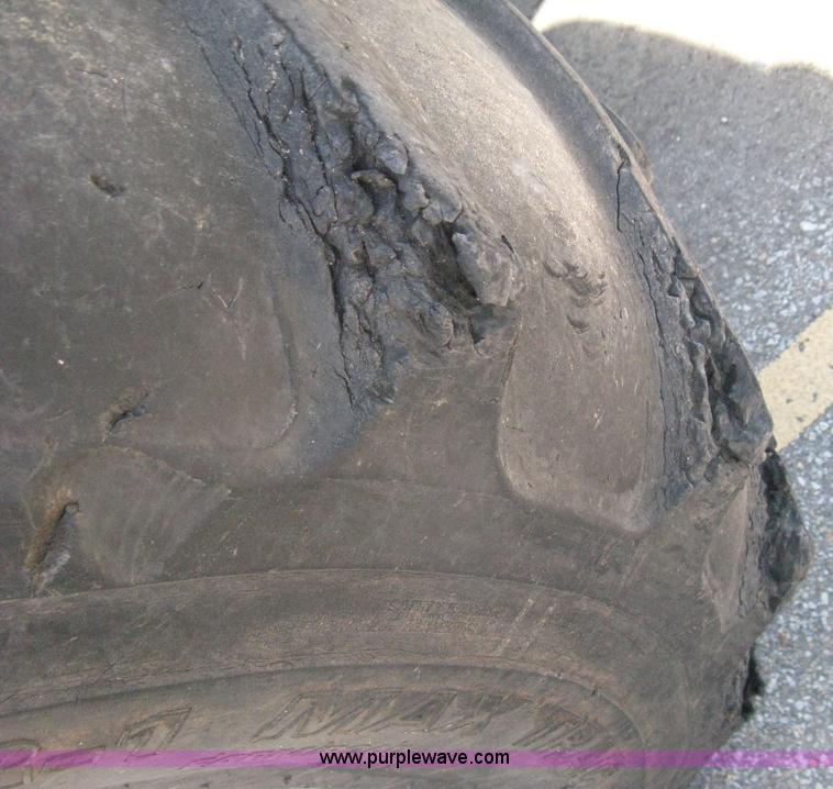 image for item H5313 2004 New Holland TS100A Plus tractor