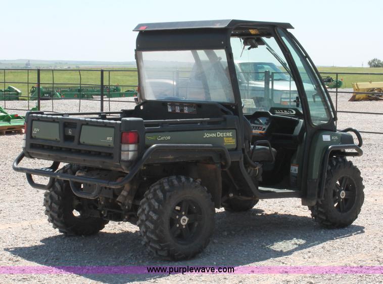 image for item H5622 2012 John Deere 825i Gator utility vehicle