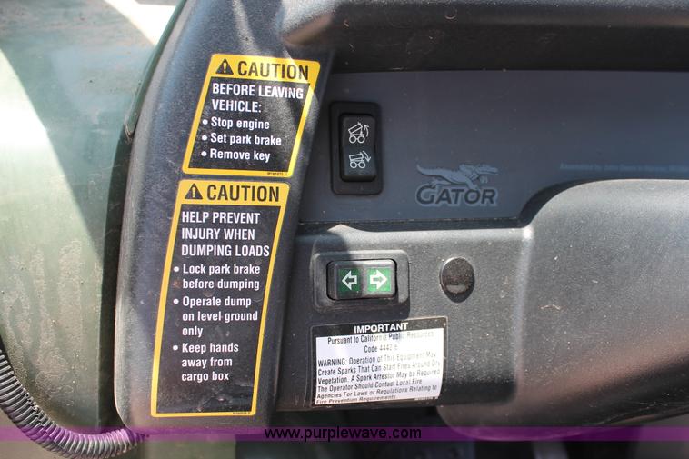 image for item H5622 2012 John Deere 825i Gator utility vehicle