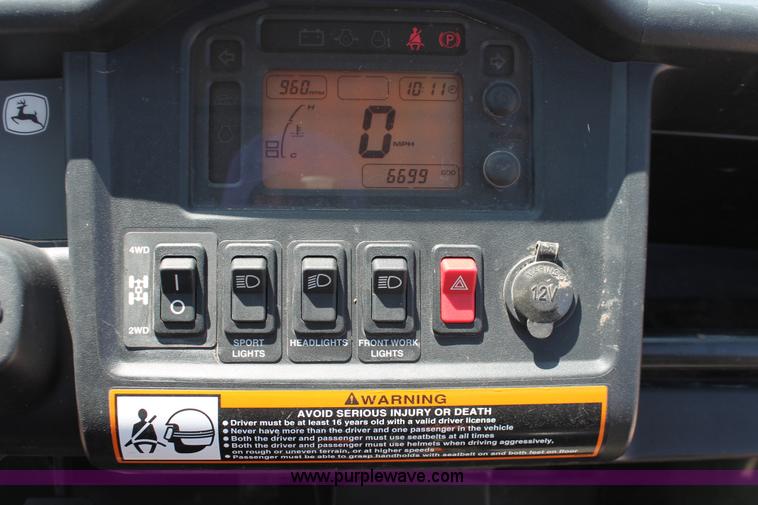 image for item H5622 2012 John Deere 825i Gator utility vehicle