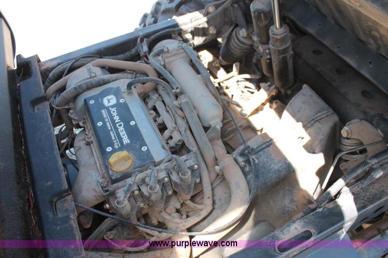 image for item H5622 2012 John Deere 825i Gator utility vehicle