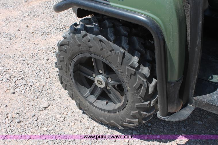image for item H5622 2012 John Deere 825i Gator utility vehicle