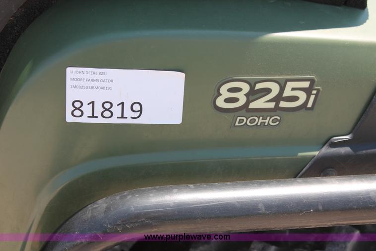 image for item H5622 2012 John Deere 825i Gator utility vehicle