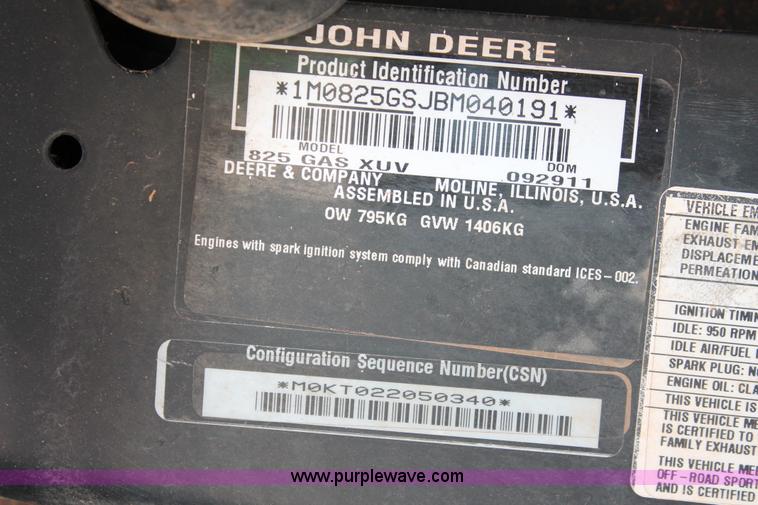 image for item H5622 2012 John Deere 825i Gator utility vehicle