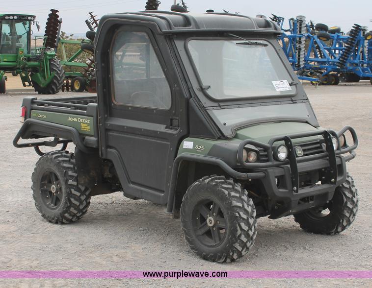 image for item H8253 2012 John Deere 825i Gator utility vehicle