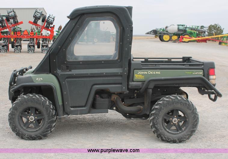 image for item H8253 2012 John Deere 825i Gator utility vehicle