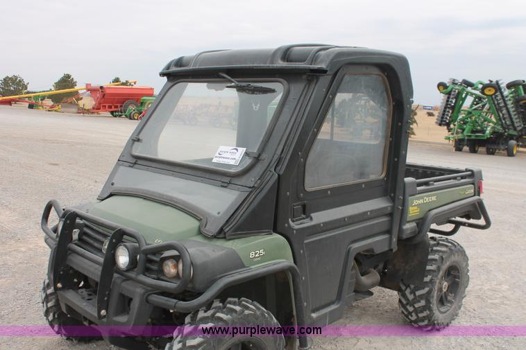 image for item H8253 2012 John Deere 825i Gator utility vehicle