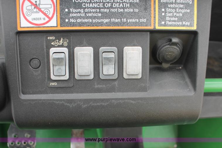 image for item H8258 2006 John Deere HPX Gator utility vehicle