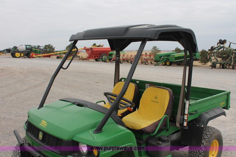 image for item H8258 2006 John Deere HPX Gator utility vehicle