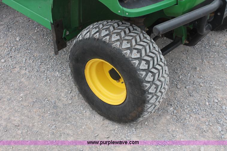 image for item H8258 2006 John Deere HPX Gator utility vehicle