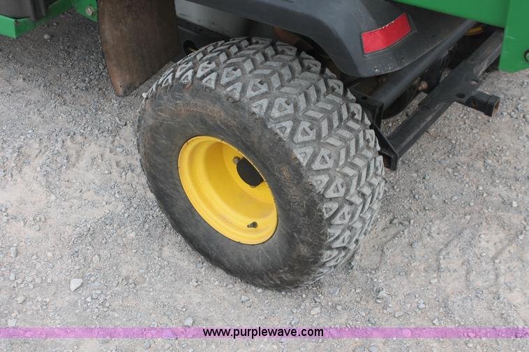image for item H8258 2006 John Deere HPX Gator utility vehicle