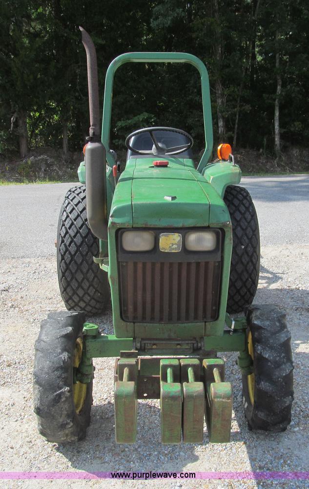 image for item H8875 1986 John Deere 750 tractor