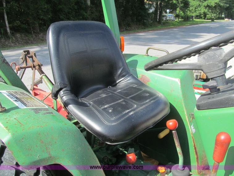 image for item H8875 1986 John Deere 750 tractor