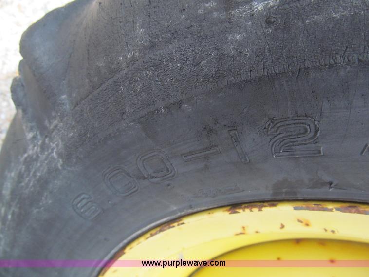 image for item H8875 1986 John Deere 750 tractor