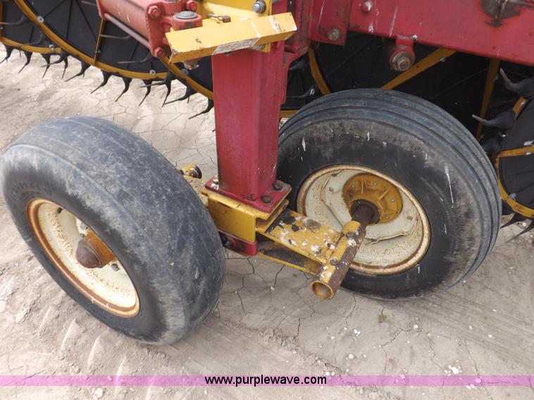 image for item H9229 Darf 917 FD W series 16 wheel hay rake