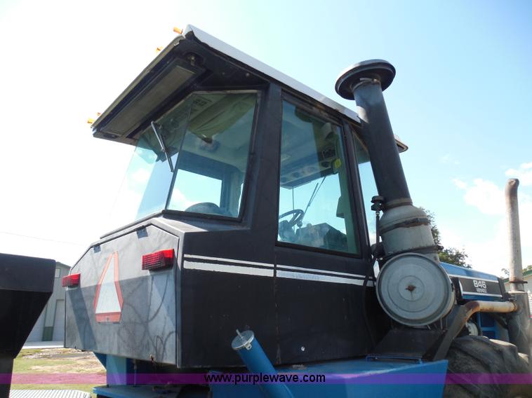 image for item I3432 1993 Ford 846 Versatile 4WD tractor