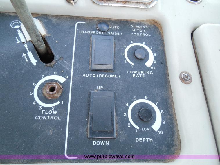 image for item I3432 1993 Ford 846 Versatile 4WD tractor