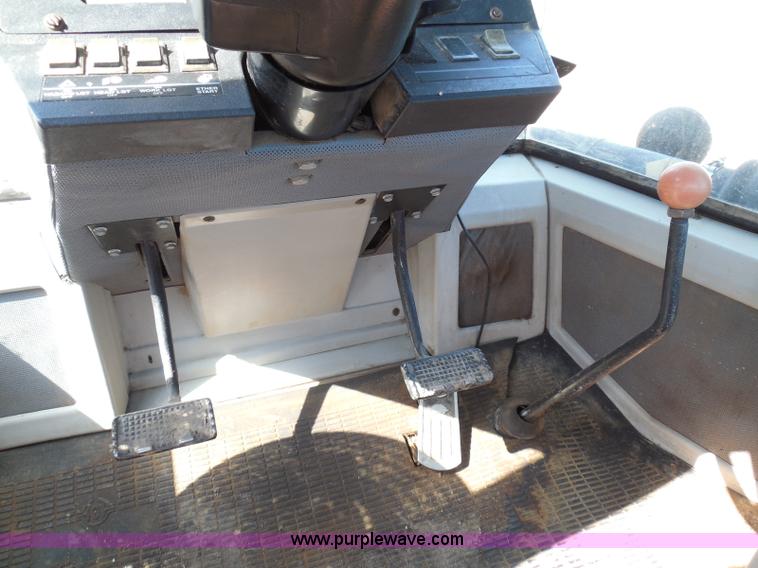 image for item I3432 1993 Ford 846 Versatile 4WD tractor