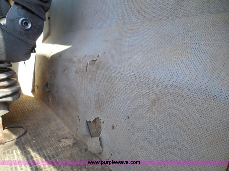 image for item I3432 1993 Ford 846 Versatile 4WD tractor