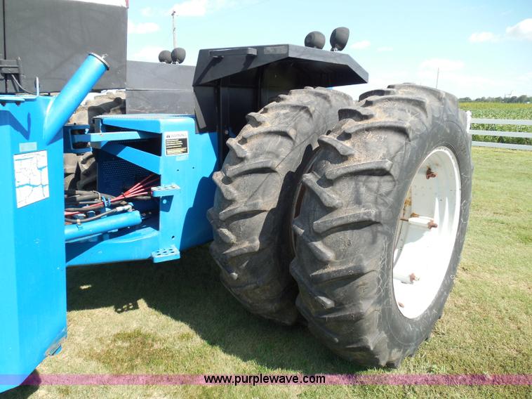 image for item I3432 1993 Ford 846 Versatile 4WD tractor