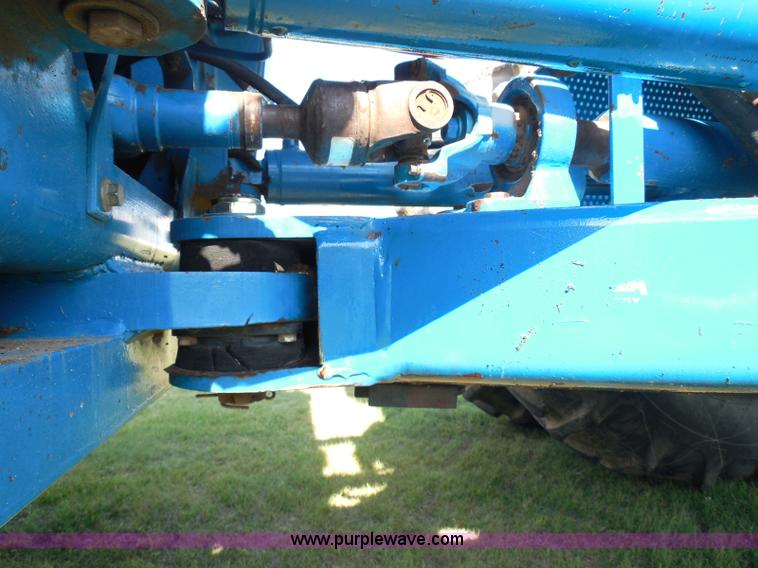 image for item I3432 1993 Ford 846 Versatile 4WD tractor