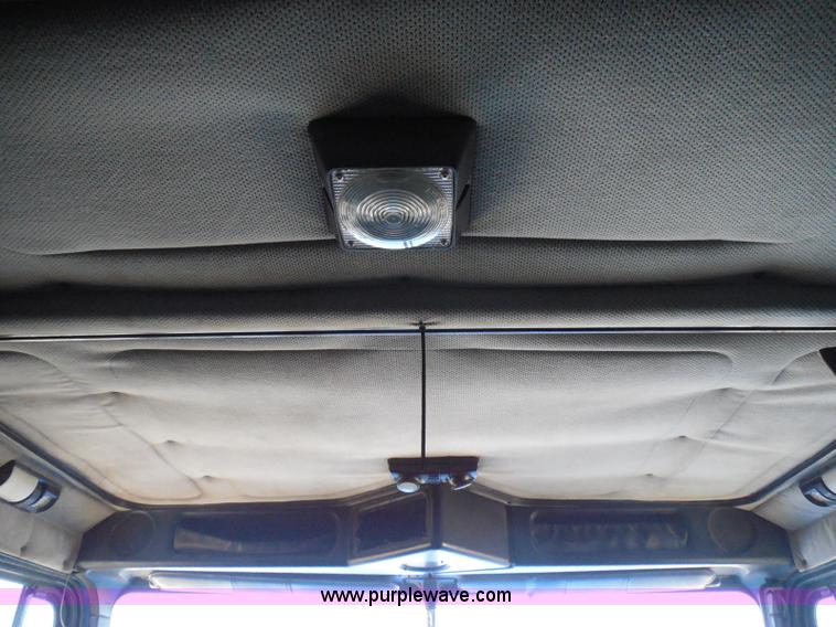 image for item I3463 1997 Freightliner FLD semi truck