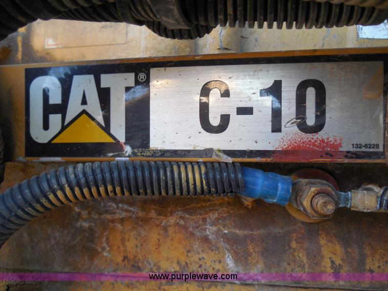 image for item I3463 1997 Freightliner FLD semi truck