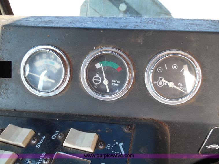 image for item I3465 1977 Gleaner M2 combine