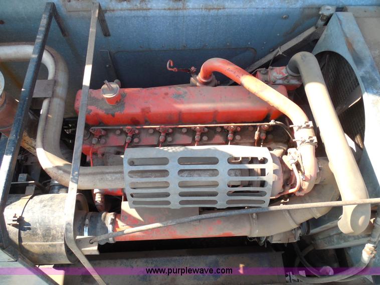 image for item I3465 1977 Gleaner M2 combine