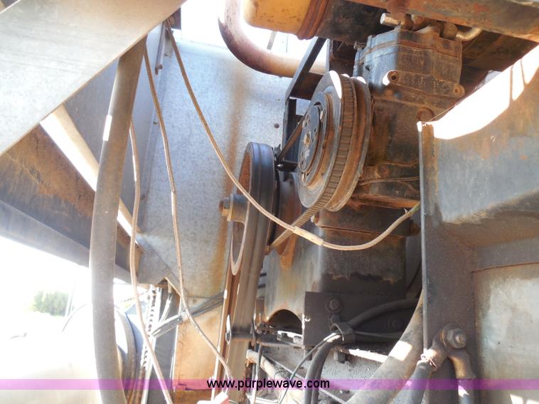 image for item I3465 1977 Gleaner M2 combine