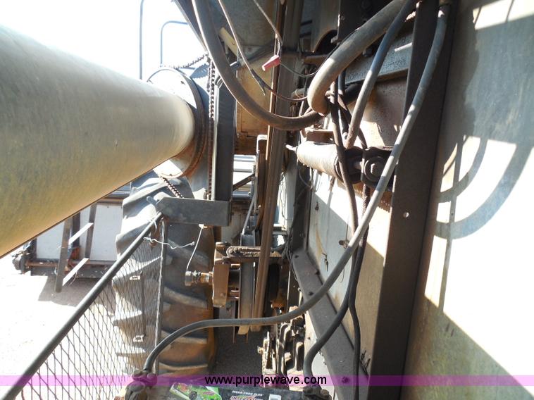 image for item I3465 1977 Gleaner M2 combine