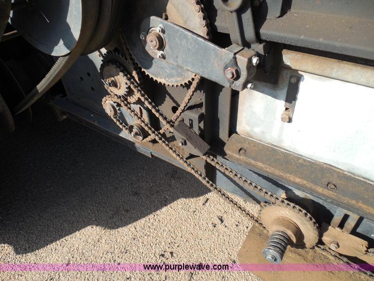 image for item I3465 1977 Gleaner M2 combine