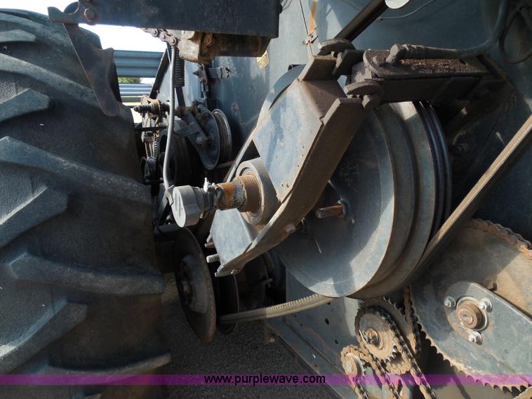 image for item I3465 1977 Gleaner M2 combine