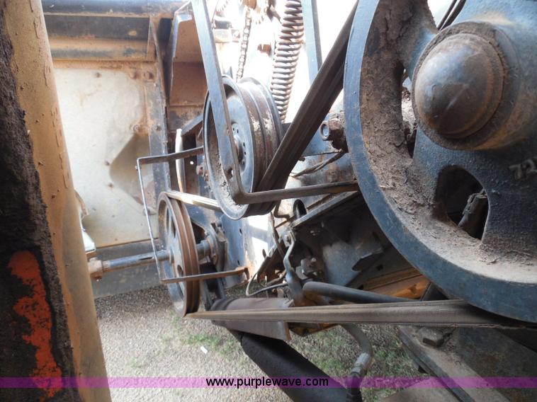 image for item I3465 1977 Gleaner M2 combine
