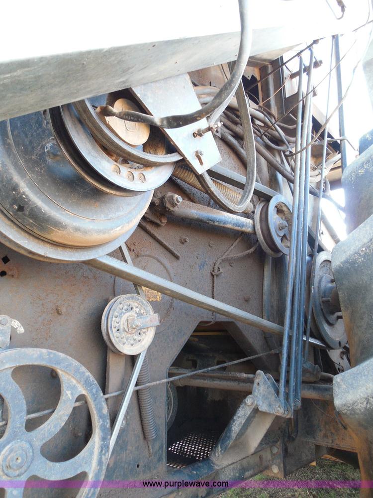 image for item I3465 1977 Gleaner M2 combine