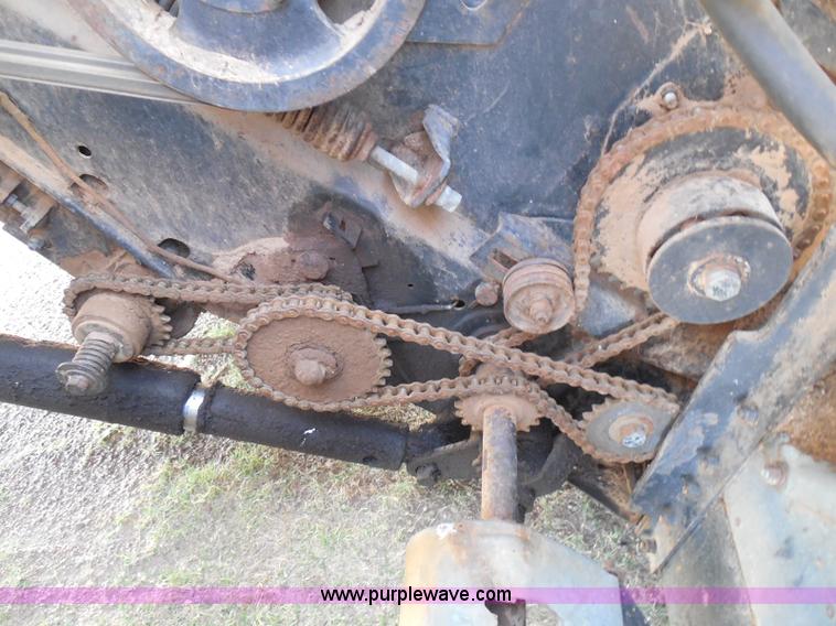 image for item I3465 1977 Gleaner M2 combine