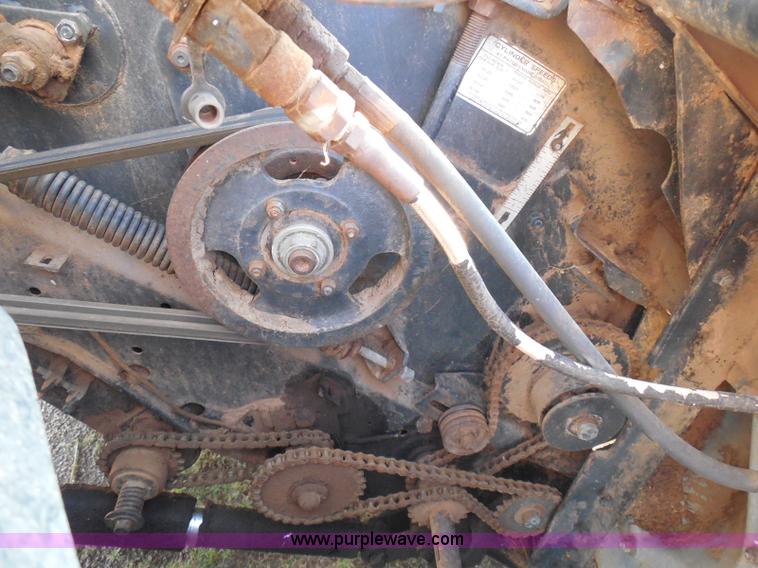 image for item I3465 1977 Gleaner M2 combine