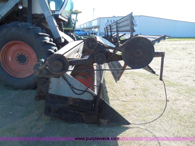 image for item I3465 1977 Gleaner M2 combine