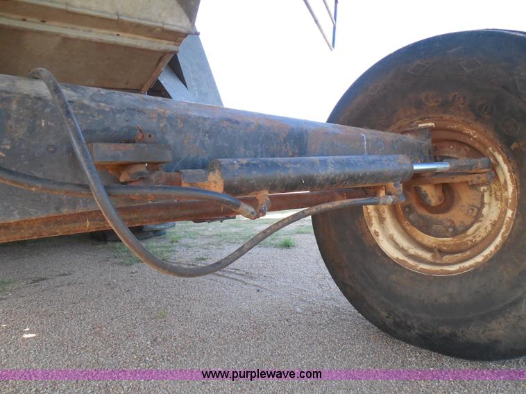 image for item I3465 1977 Gleaner M2 combine