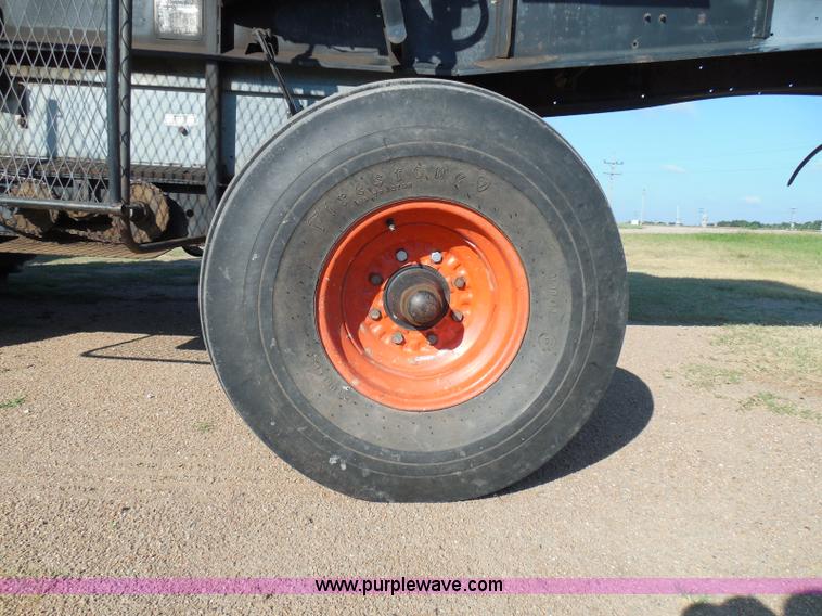 image for item I3465 1977 Gleaner M2 combine