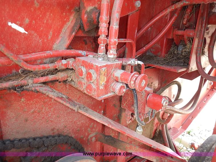 image for item I3517 Case IH 8455 round baler
