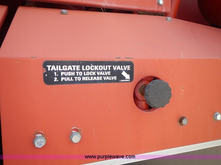 image for item I3517 Case IH 8455 round baler