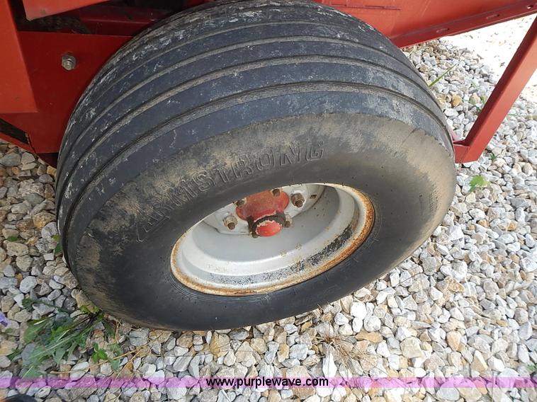 image for item I3517 Case IH 8455 round baler