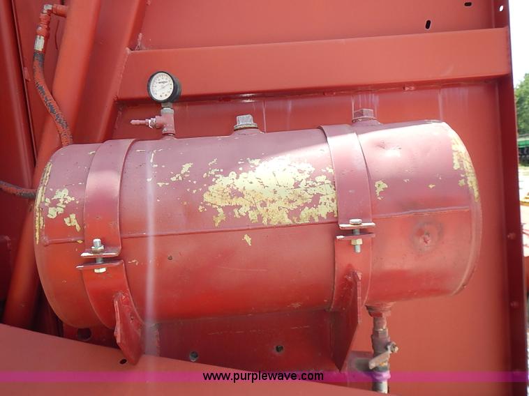 image for item I3517 Case IH 8455 round baler