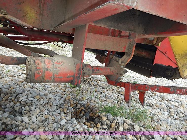 image for item I3521 New Holland 1049 stack cruiser