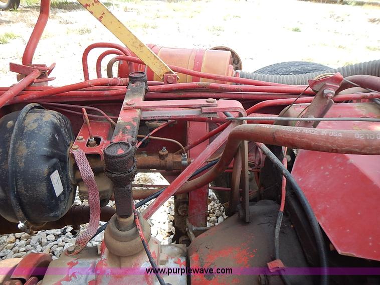 image for item I3521 New Holland 1049 stack cruiser