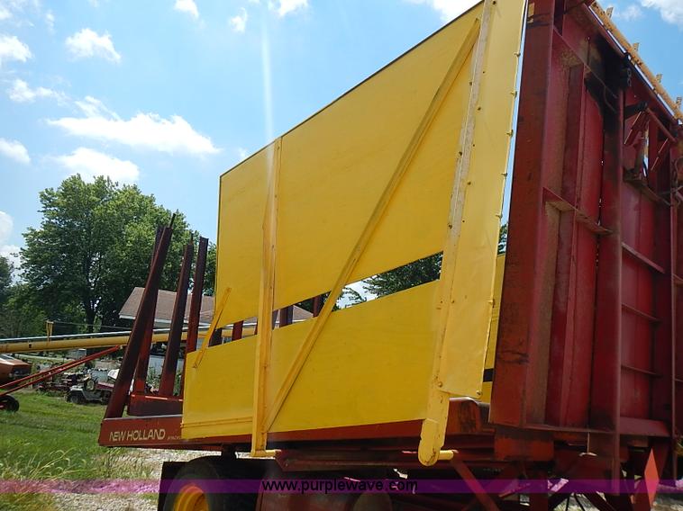 image for item I3521 New Holland 1049 stack cruiser